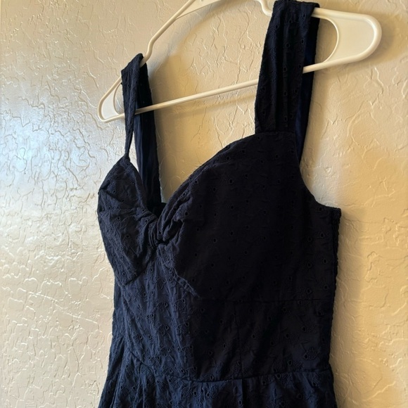 Lilly Pulitzer True Navy Cyndi Fishy Eyelet Dress Fit and Flare Pockets Size 4 - Picture 7 of 11